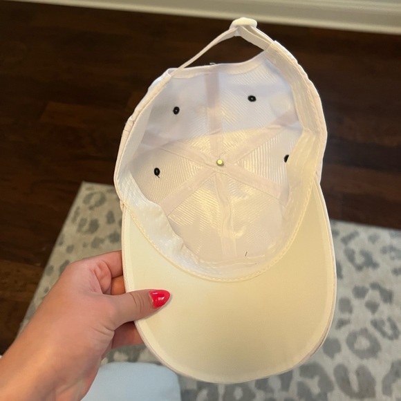 Adidas hat - Picture 3 of 3